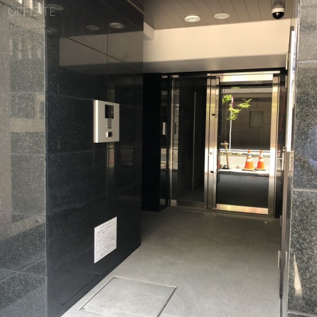 ACN日本橋PLACE オフィスビル出入口