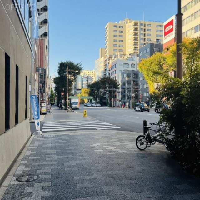 Biz Feel 東日本橋 前面歩道