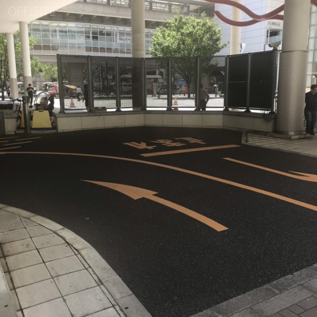 ステーションガーデンタワー 駐車場