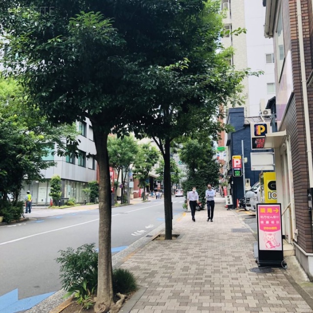 US半蔵門ビル ビル前面道路