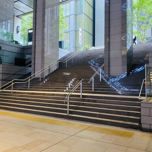 京橋エドグラン エントランス