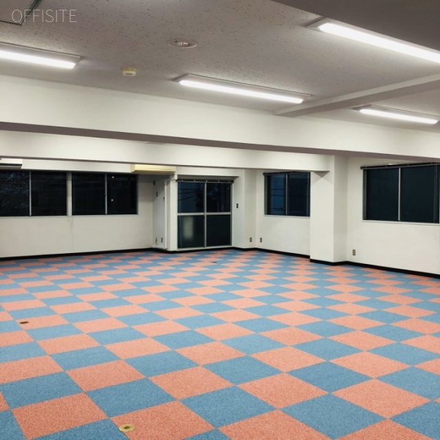 新川田所ビル 室内