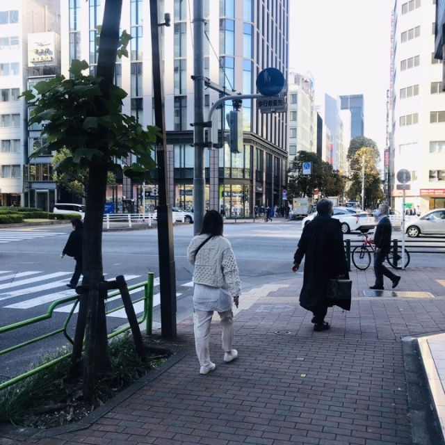 深山ビル ビル前面道路
