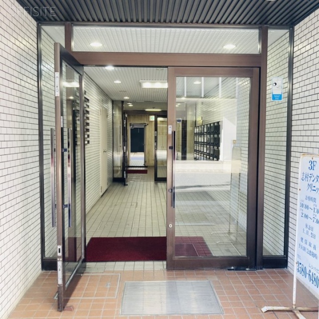 桔梗備前(キキョウビゼン)ビル エントランス