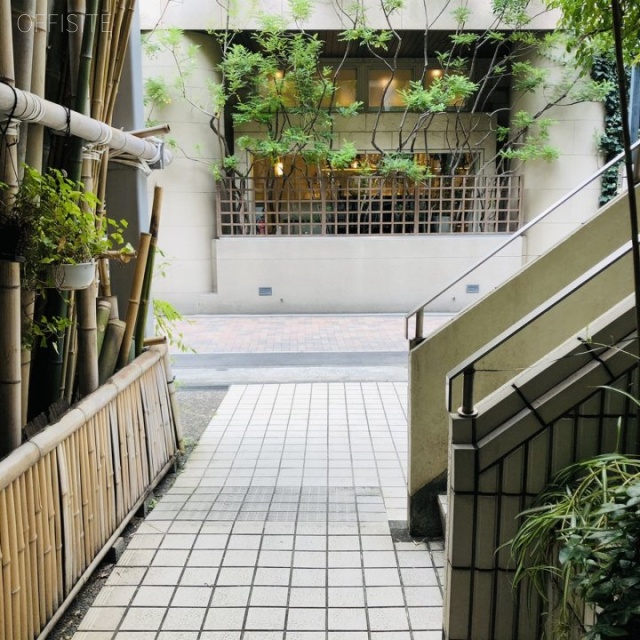 青山深見ビル エントランス