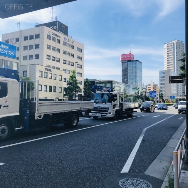 高輪カネオビル ビル前面道路