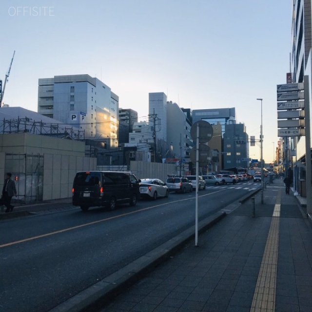 いちご大宮ビル ビル前面道路