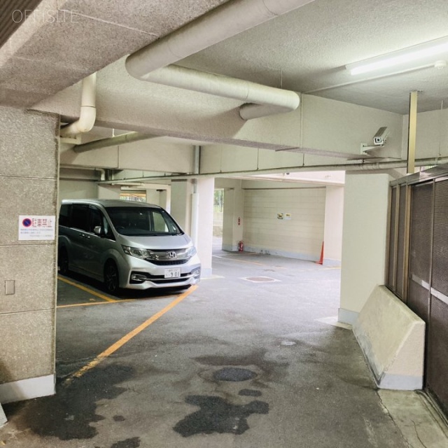 市ヶ谷左内坂ハイム 駐車場