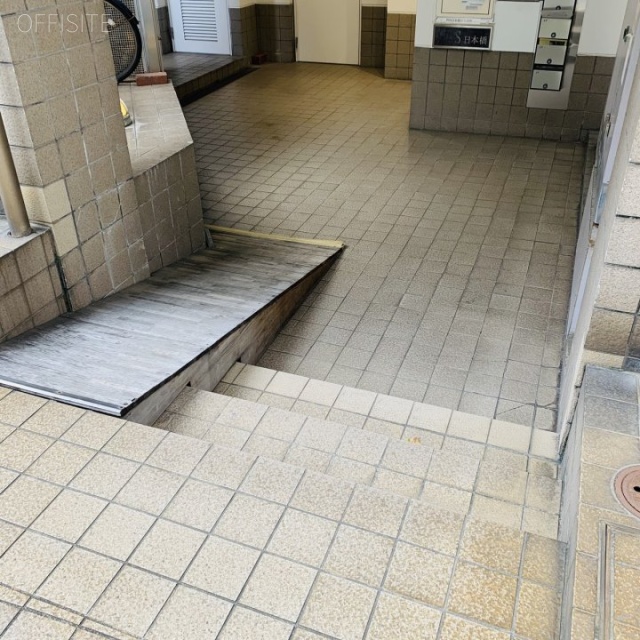 TRUST VALUE日本橋小網町 エントランス