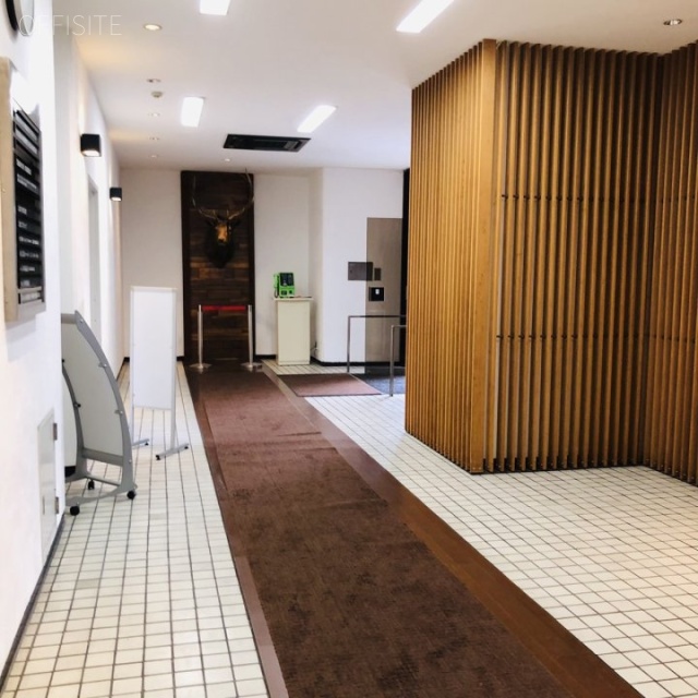 江間忠晴海ビル エントランス