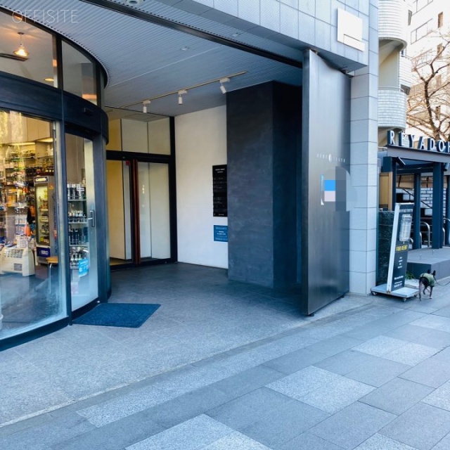 パシフィックスクエア九段南ビル エントランス