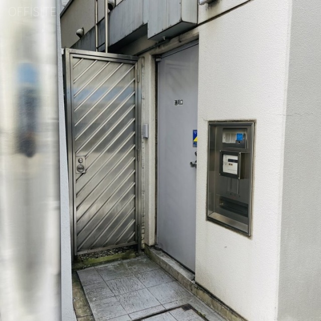 三谷ビル 通用口