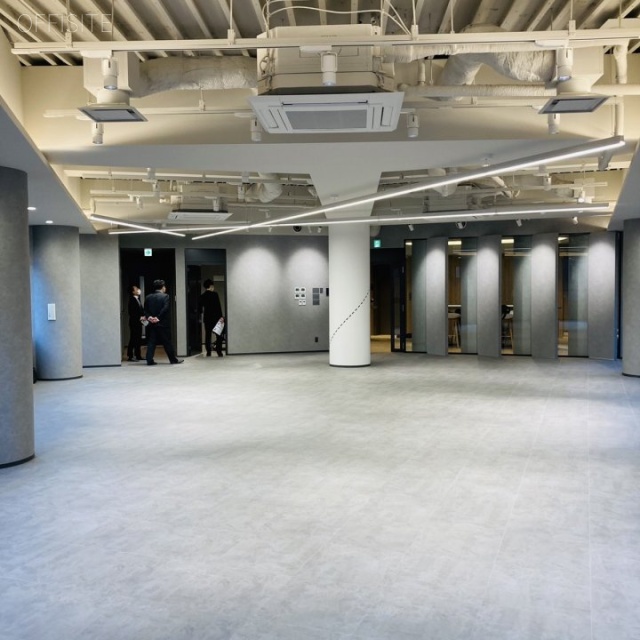 THE CROSS 一番町 室内