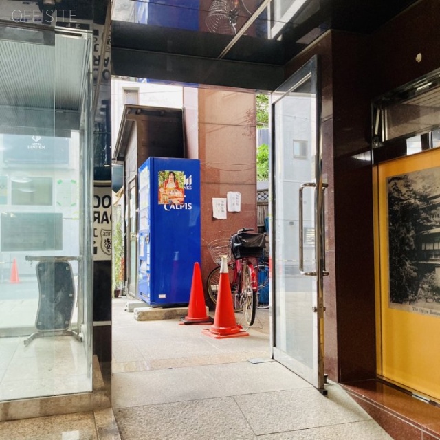 王子新扇屋ビル エントランス