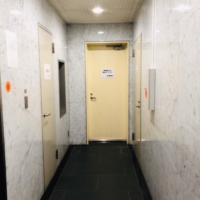 隼町MTビル エントランス