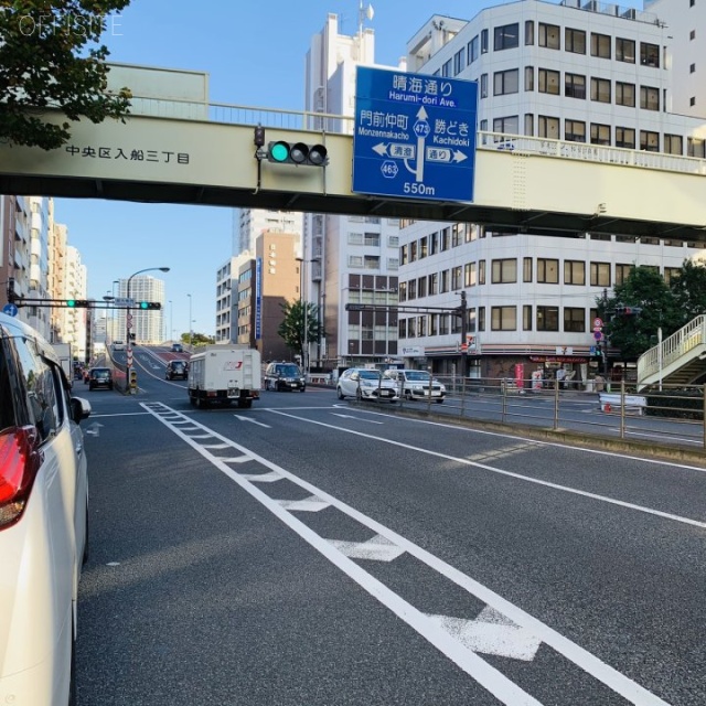 塩谷入船ビル ビル前面道路