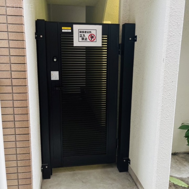 神保町フロント 通用口