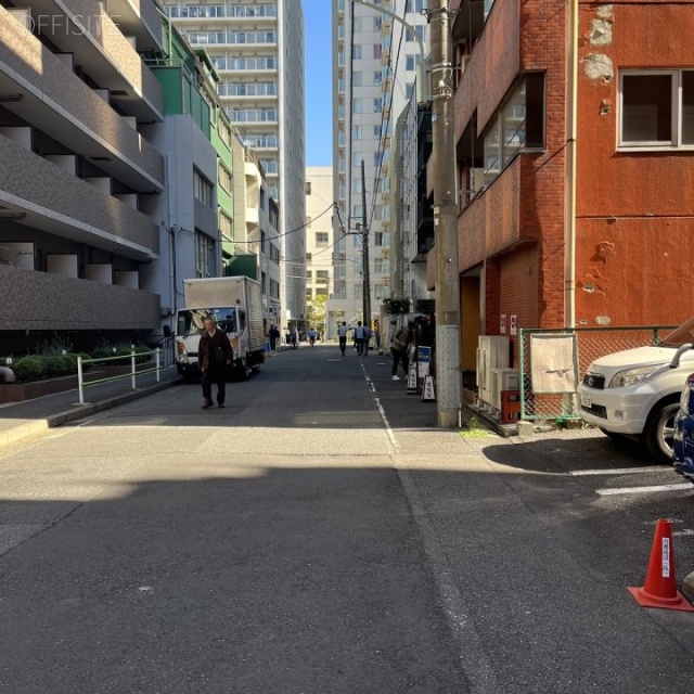 昭和アステック5号館 前面道路