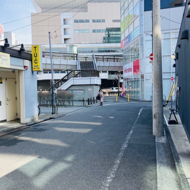 キングストンパレス立川 ビル前面道路