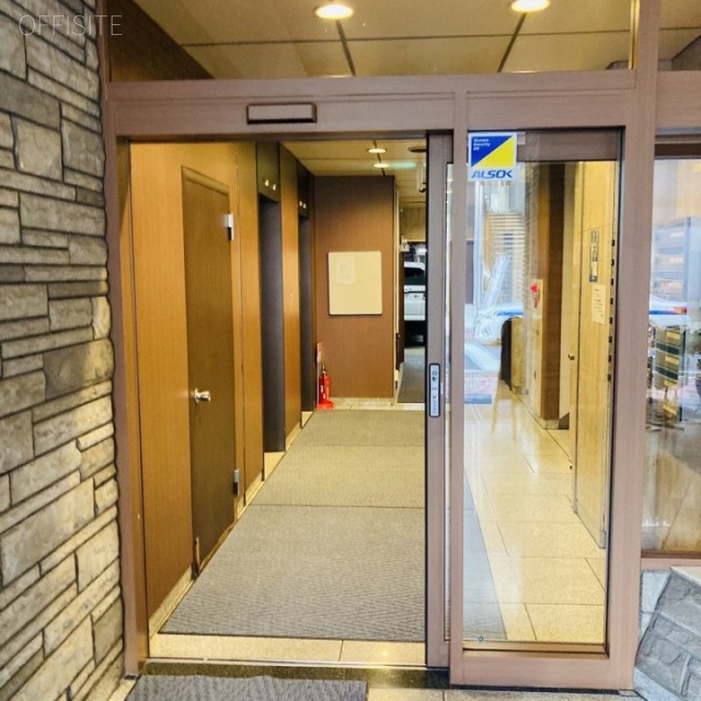 銀座8丁目10番ビル エントランス