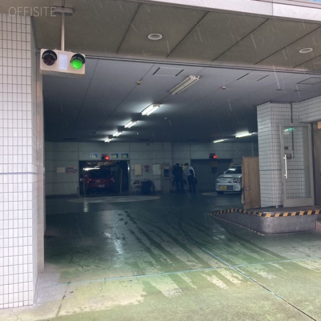 HF横浜山下ビル 駐車場
