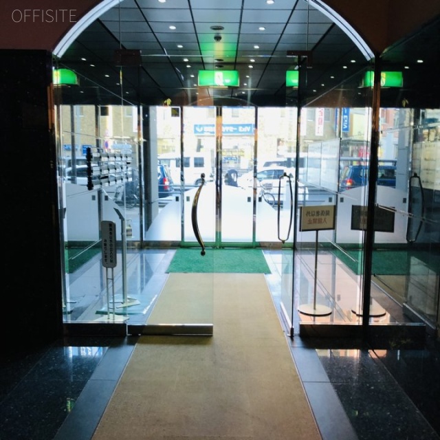 サンキエームビル エントランス