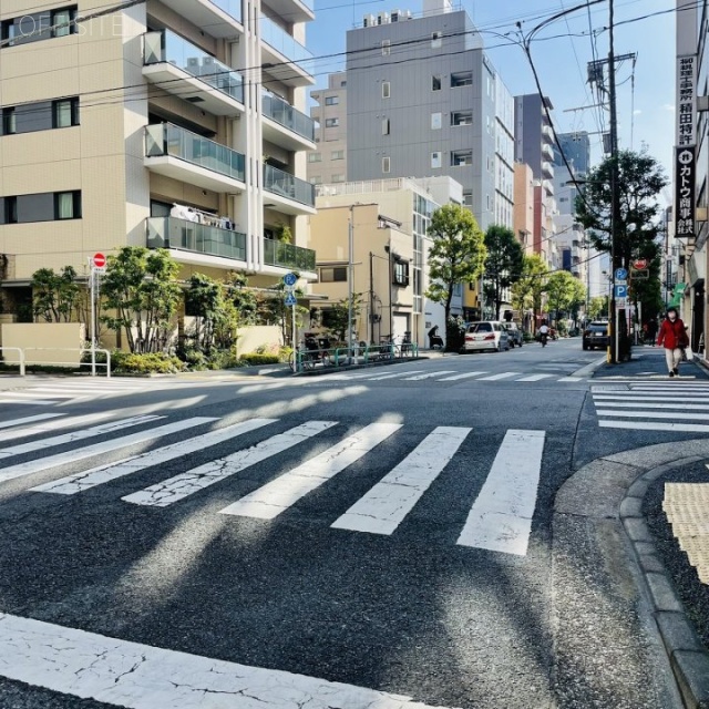 浦野ビル 前面道路