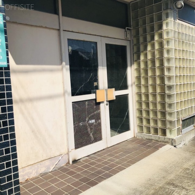 等々力6丁目貸店舗・事務所 オフィスビル出入口