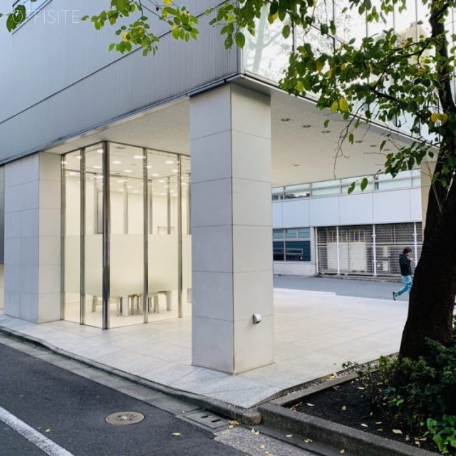 NEWS京橋 エントランス