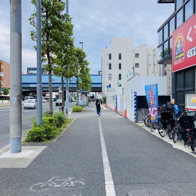 彦本第3ビル 前面歩道