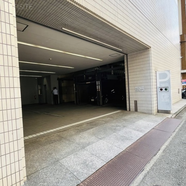 プラザANSビル 駐車場