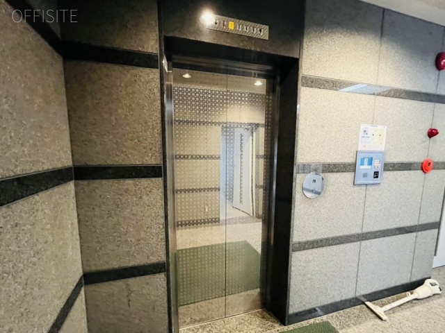 赤坂加藤ビル エントランス