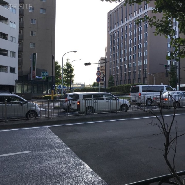 日本生命音羽ビル ビル前面道路