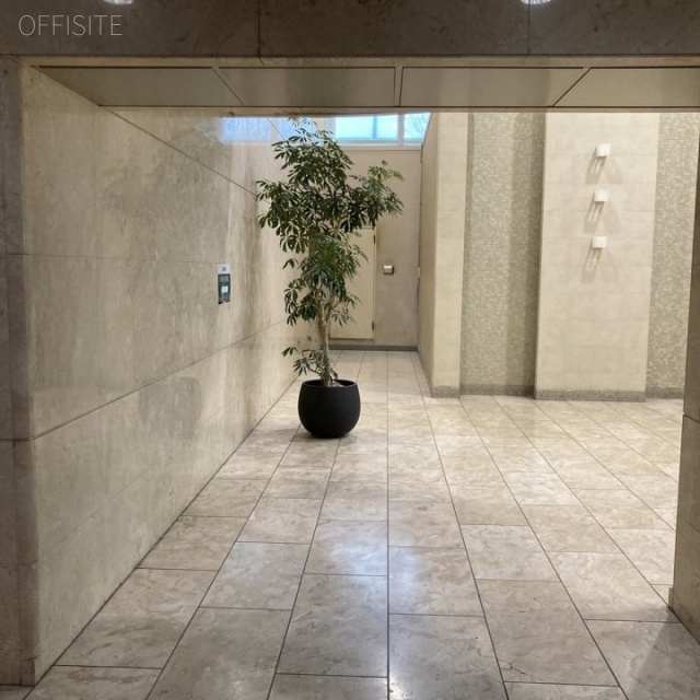 HF横浜山下ビル エントランス