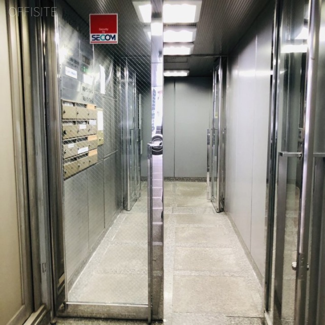 ルネ湯島ビル オフィスビル出入口