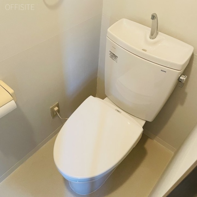 信明ビル 基準階 トイレ