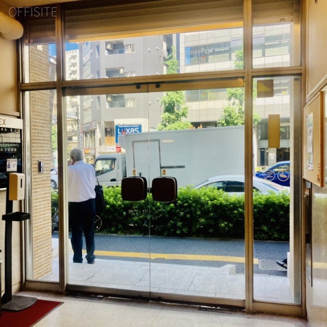 TOC ANNEX エントランス