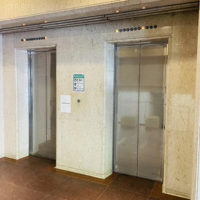 仙信ビル エントランス