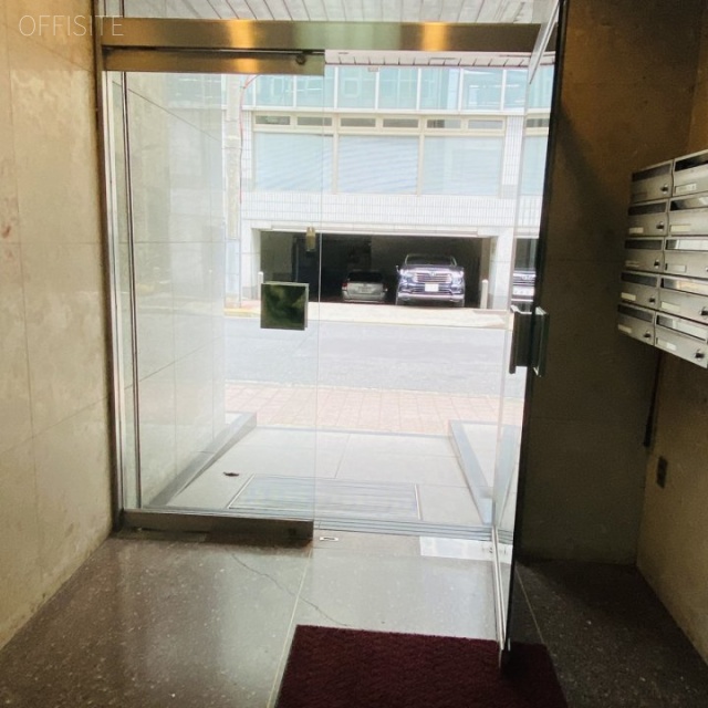 三陽ビル エントランス