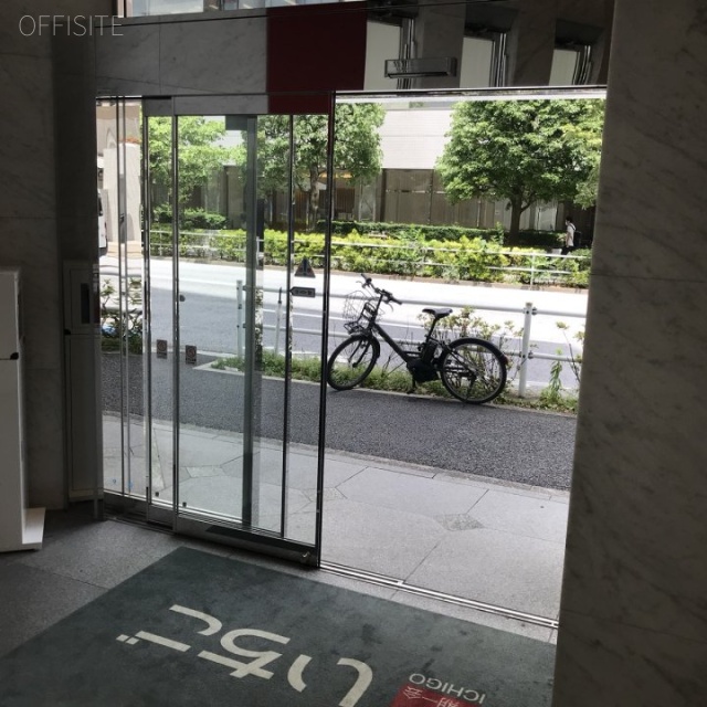 いちご芝公園ビル エントランス