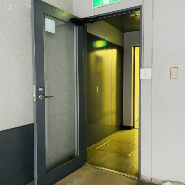 三共小石川THビル 通用口通路