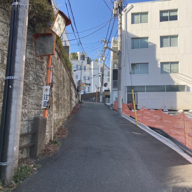 il motoazabu ビル前面道路