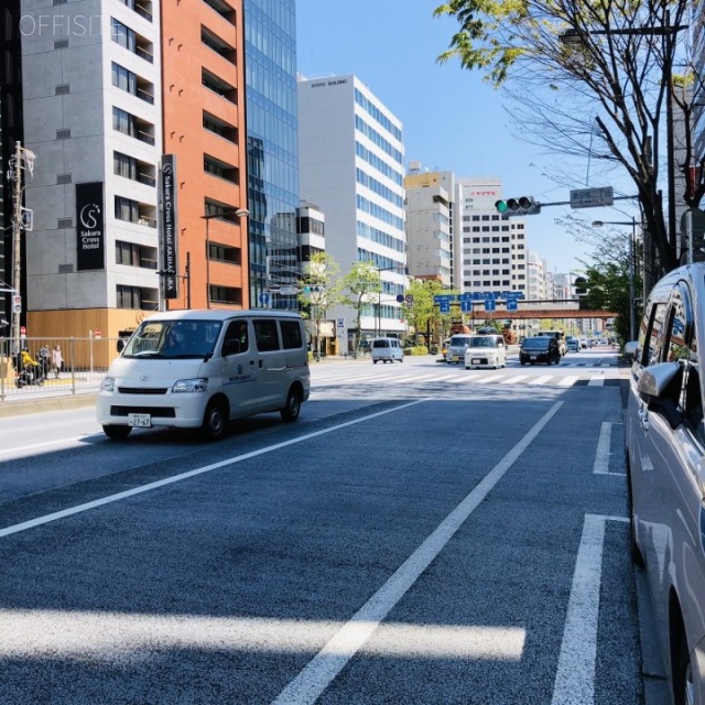 神田セントラルプラザ 前面は靖国通り