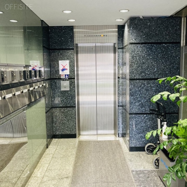 芝パークビル エレベーターホール