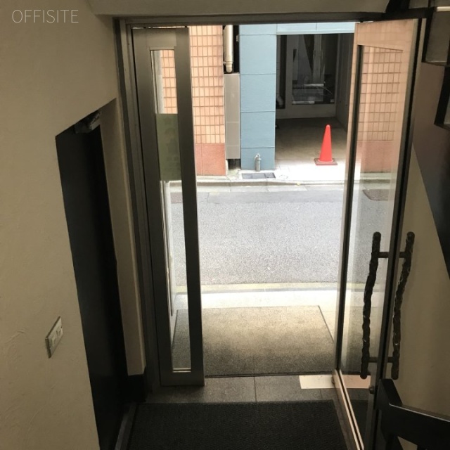 銀座小林ビル エントランス