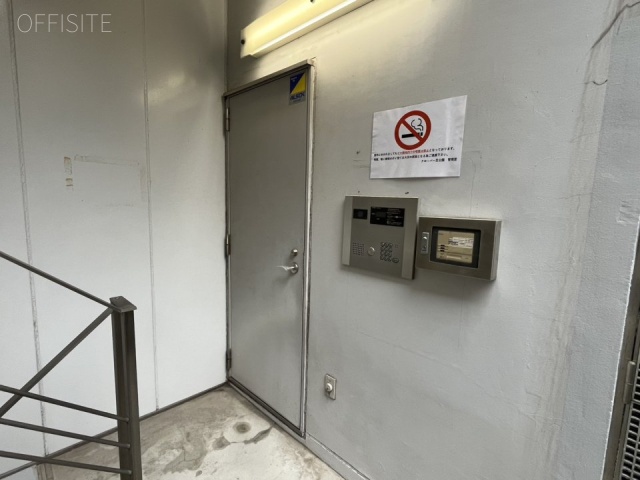 クローバー芝公園ビル エントランス