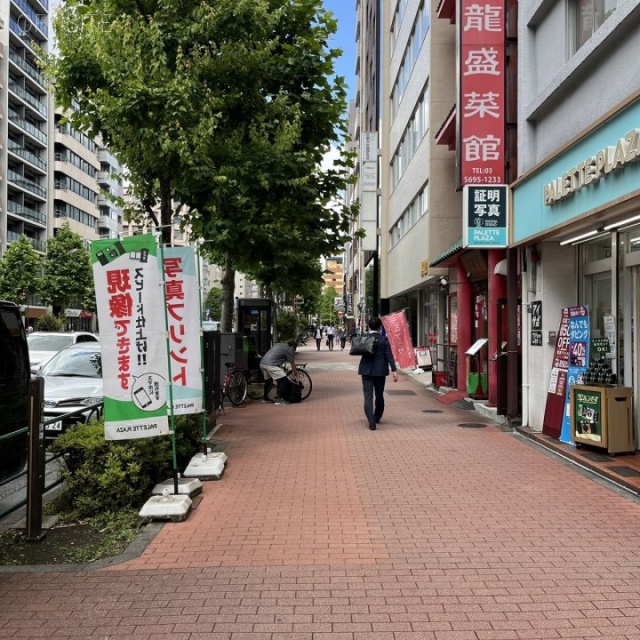 日本橋梶原ビル 前面道路