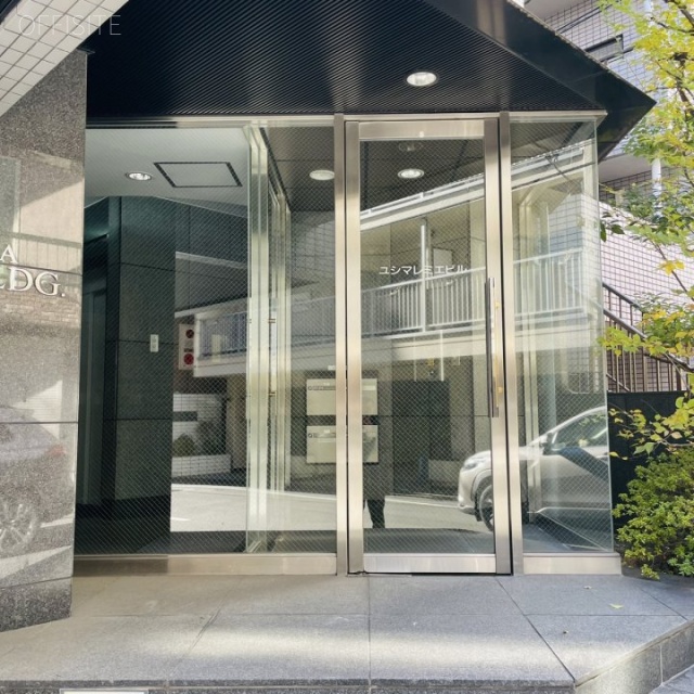 ユシマレミエビル オフィスビル出入口