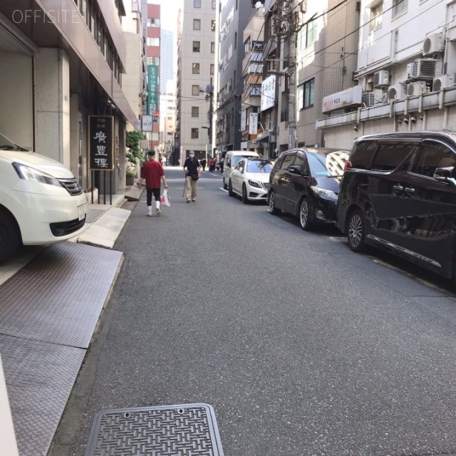金剛ビル ビル前面道路