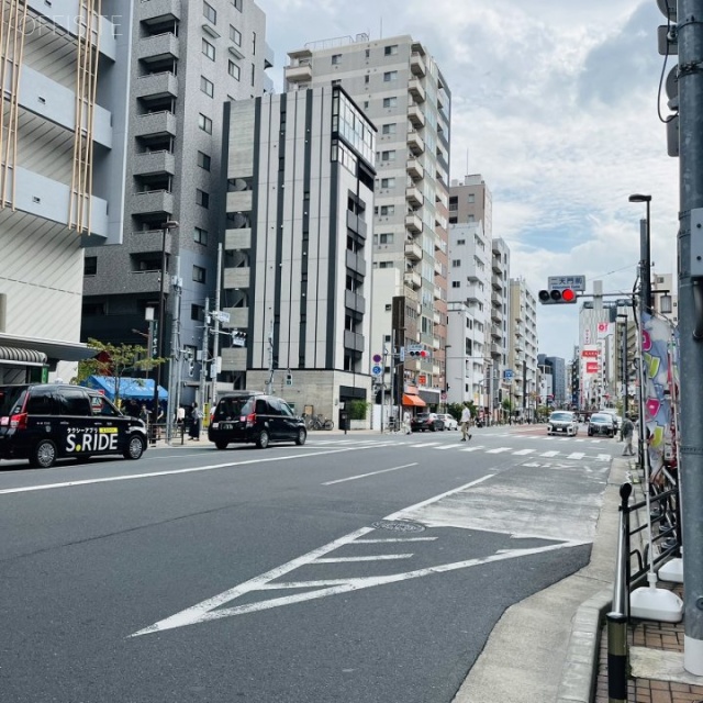 ダイナシティ浅草 前面道路